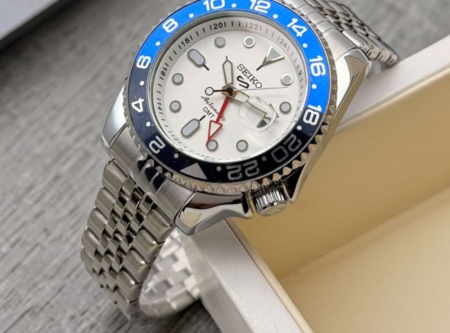 e2adfcb4-bb2f-4ed6-867d-9968751fdf5a